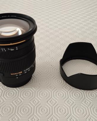 obbiettivo grandangolare Sigma per Pentax 17-50