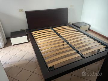 Camera  completa. Comodini, letto, scrivania