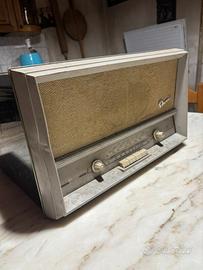 Vecchia a radio giradischi epoca