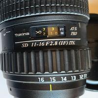 Tokina 11 16 f.2,8 attacco nikon