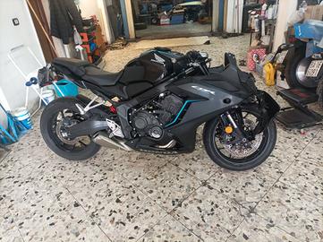 smembro per ricambi HONDA CBR650R 2023