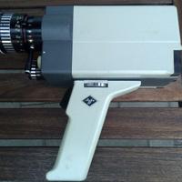 Piccola cinepresa antica