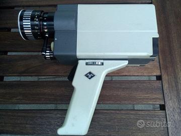 Piccola cinepresa antica