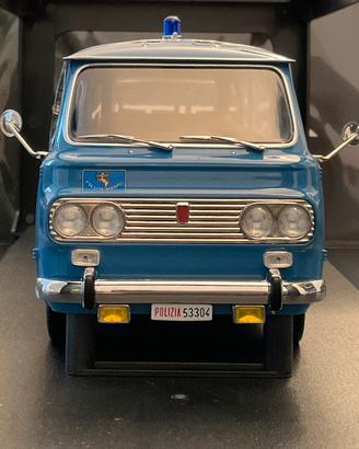 Modellino 1/18 Fiat 850 familiare Polizia 1970
