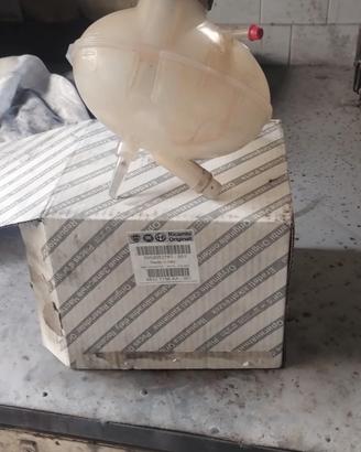 Vaschetta di espansione del liquido refrigerante