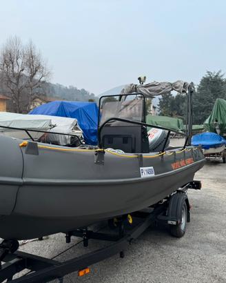 Barca in polietilene Whaly 500 R - Come Nuova