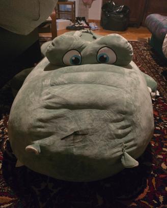 coccodrillo gigante di peluche