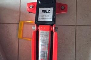 Crick idraulico 2 tonnellate
