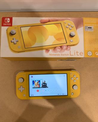 Nintendo Switch lite gialla