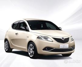 LANCIA Ypsilon 1.2 69 CV 5 porte Gold
