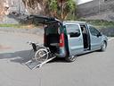 peugeot-partner-pianale-ribassato-con-rampa-disabi