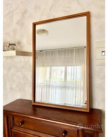 🪞 Specchio con cornice in legno