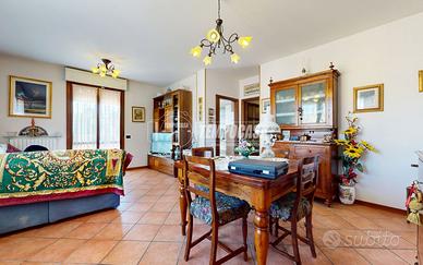 QUADRILOCALE CON MANSARDA E DOPPIO GARAGE - CENTRO