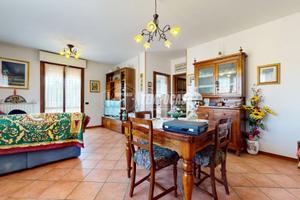 QUADRILOCALE CON MANSARDA E DOPPIO GARAGE - CENTRO