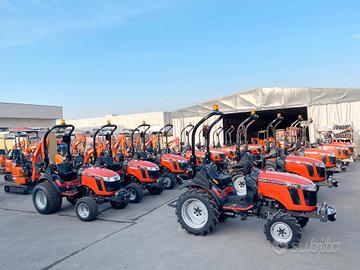 Trattore TAFE 19cv 4x4, Motore Mitsubishi