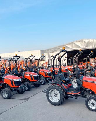 Trattore TAFE 19cv 4x4, Motore Mitsubishi