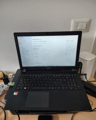 Acer Aspire a315-21  8gb RAM amd a9 batteria ok