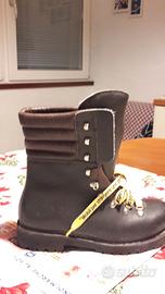 Scarponi marca Gronell