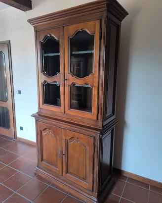 Credenza cristalliera in noce