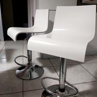 Coppia di sgabelli acciaio e legno