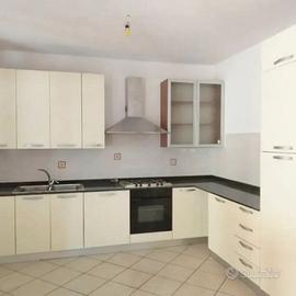 Cucina Semi Nuova con Elettrodomestici