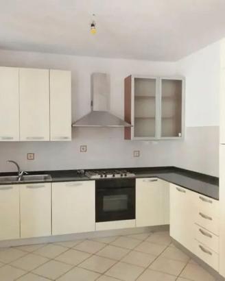 Cucina Semi Nuova con Elettrodomestici