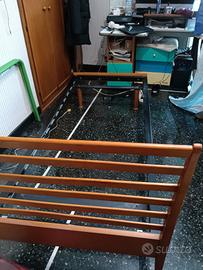 Lettino singolo con rete a doghe 