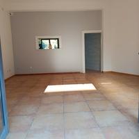 Locale uso negozio- studio medico - ufficio