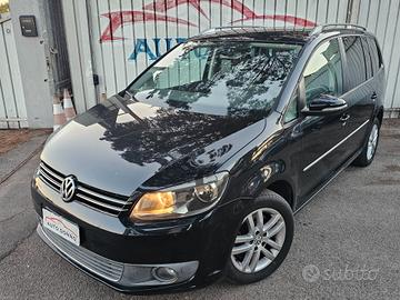 Volkswagen Touran 2.0 TDI 140 CV Highline 7 POSTI