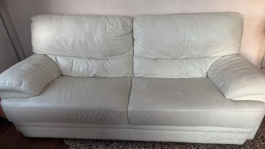 divano in pelle di poltrone e sofà