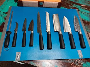 Set di coltelli con valigetta