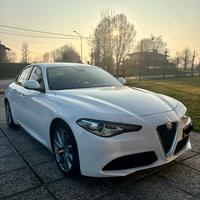 Alfa Romeo Giulia super  2.2 diesel AT8 160 cv