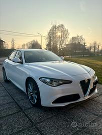Alfa Romeo Giulia super  2.2 diesel AT8 160 cv