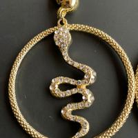 orecchini cerchioni a vite con serpente