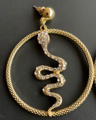orecchini cerchioni a vite con serpente