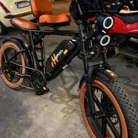 Bici elettrica  con acceleratore