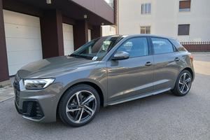 Audi A1 SPB 30 TFSI S line edition tua a € 312 mes