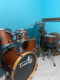 Batteria strumento musicale Tamburo