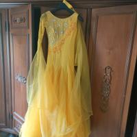 sfarzoso abito da ballo professionista