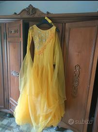 sfarzoso abito da ballo professionista