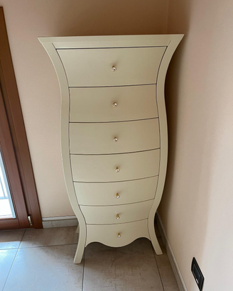 Camera da letto!Omaggiò,comodino+settimanale!!!