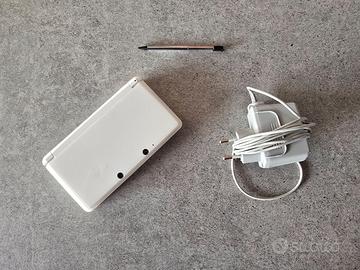 Nintendo 3DS – Ice White – Console + Pennino + Car