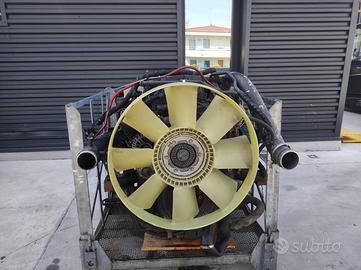 Motore Iveco F2BE3681 360 cv CURSOR 8 EURO 5 STRAL