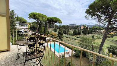 Appartamento di 133 m² con 4 locali a Firenze