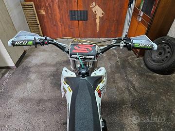 Pit bike
