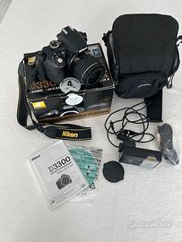 Nikon D3300 18-55 VR II Kit e custodia Lowepro