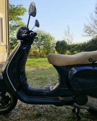 Vespa  125