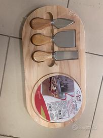 Tagliere con coltelli