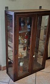 vetrina in legno