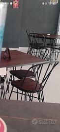  24 sedie, 5 tavoli 80x80 e 1 tavolo 120x70  